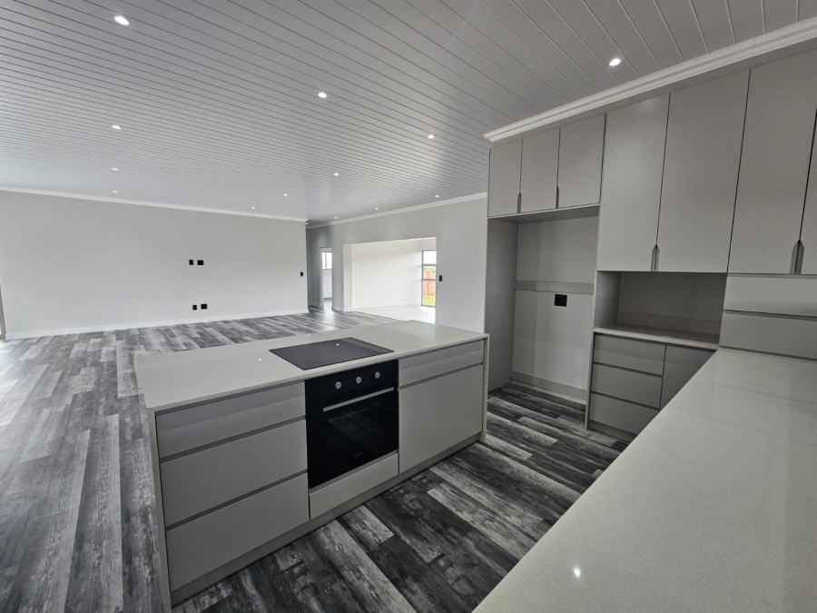 3 Bedroom Property for Sale in Stilbaai Wes Western Cape